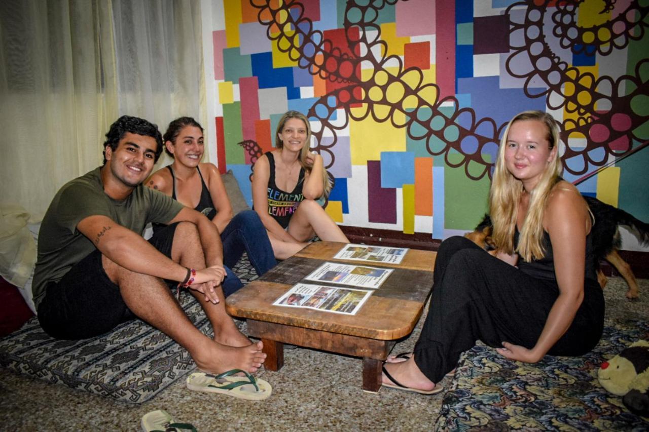 Ciao Cacao Hostel & Vegan Cafe Флорес Экстерьер фото