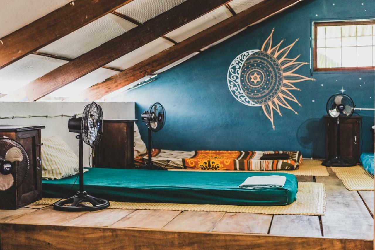 Ciao Cacao Hostel & Vegan Cafe Флорес Экстерьер фото